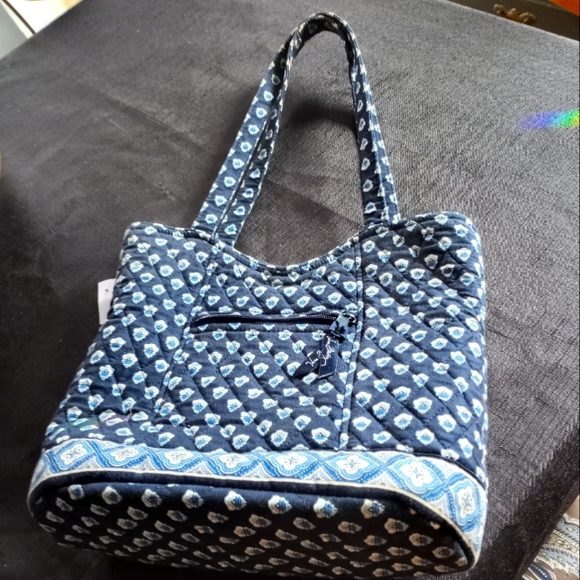 Vera Bradley Handbags - Vera Bradley Navy Tote